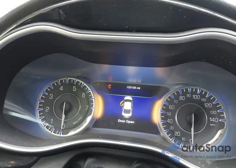 2015 Chrysler 200 C из США, поврежденный, VIN 1C3CCCCG7FN582029